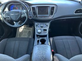 2015 Chrysler 200 - Image 23