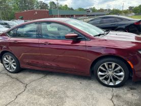 2016 Chrysler 200 - Image 2