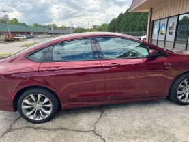 2016 Chrysler 200 - Image 5