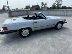 1987 MERCEDES-BENZ 560 SERIES CONVERTIBLE - SL 2D COUPE ROADSTER