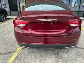 2016 Chrysler 200 - Image 7