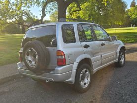 2002 SUZUKI GRAND VITARA SUV V6, 2.5 LITER JLX HARD TOP SPORT UTILITY 4D