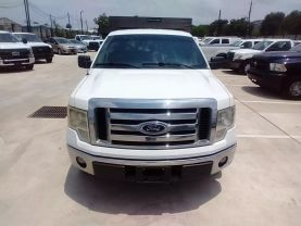 2012 FORD F150 SUPERCREW CAB PICKUP V6, FLEX FUEL, 3.7 LITER XLT PICKUP 4D 5 1/2 FT at Motors On Wheels - used car dealership in Houston, Texas.