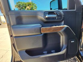 2022 CHEVROLET SILVERADO 2500 HD CREW CAB PICKUP V8, TURBO DIESEL, 6.6 LITER HIGH COUNTRY PICKUP 4D 8 FT