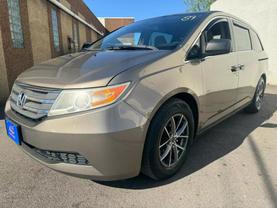 2013 HONDA ODYSSEY PASSENGER GOLD AUTOMATIC - Auto Spot