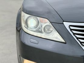 2010 LEXUS LS SEDAN V8, 4.6 LITER LS 460 SEDAN 4D
