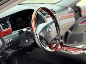 2010 LEXUS LS SEDAN V8, 4.6 LITER LS 460 SEDAN 4D