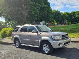 2002 TOYOTA SEQUOIA SUV V8, 4.7 LITER SR5 SPORT UTILITY 4D