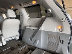 2014 TOYOTA SIENNA PASSENGER V6, 3.5 LITER XLE MINIVAN 4D