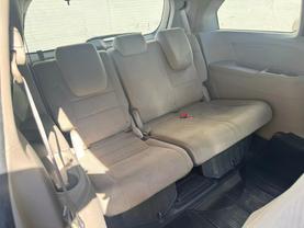 2013 HONDA ODYSSEY PASSENGER GOLD AUTOMATIC - Auto Spot