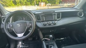 2017 Toyota Rav4 - Image 12