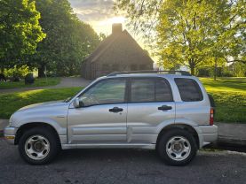 2002 SUZUKI GRAND VITARA SUV V6, 2.5 LITER JLX HARD TOP SPORT UTILITY 4D