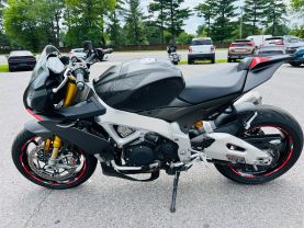 2020 APRILIA TUONO V4 1100 FACTORY SPORTBIKES - -