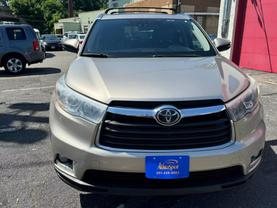 2014 TOYOTA HIGHLANDER SUV TAN AUTOMATIC - Auto Spot