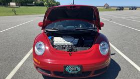 2010 VOLKSWAGEN NEW BEETLE HATCHBACK 5-CYL, PZEV, 2.5 LITER HATCHBACK 2D