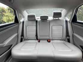 2014 VOLKSWAGEN PASSAT SEDAN 4-CYL, TURBO DSL, 2.0L TDI SE SEDAN 4D