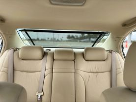2005 LEXUS ES SEDAN V6, 3.3 LITER ES 330 SEDAN 4D