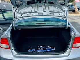 2010 HONDA CIVIC SEDAN 4-CYL, VTEC, 1.8 LITER VP SEDAN 4D