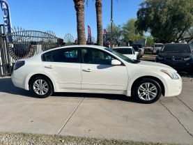 2010 Nissan Altima - Image 4