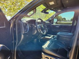 2022 CHEVROLET SILVERADO 2500 HD CREW CAB PICKUP V8, TURBO DIESEL, 6.6 LITER HIGH COUNTRY PICKUP 4D 8 FT
