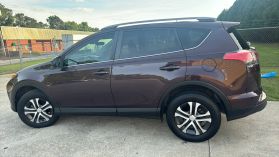 2017 Toyota Rav4 - Image 8