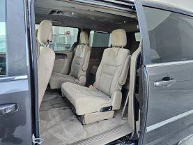 2016 CHRYSLER TOWN & COUNTRY PASSENGER V6, 3.6 LITER TOURING MINIVAN 4D