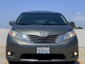 2014 TOYOTA SIENNA PASSENGER V6, 3.5 LITER XLE MINIVAN 4D