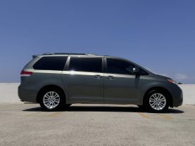 2014 TOYOTA SIENNA PASSENGER V6, 3.5 LITER XLE MINIVAN 4D