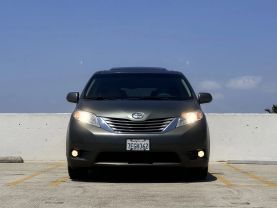 2014 TOYOTA SIENNA PASSENGER V6, 3.5 LITER XLE MINIVAN 4D