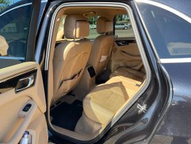 2015 PORSCHE MACAN