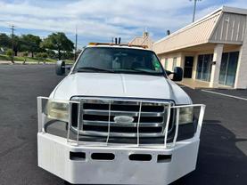 2006 FORD F450 SUPER DUTY REGULAR CAB & CHASSIS CAB CHASSIS WHITE AUTOMATIC - Dart Auto Group