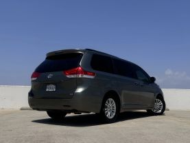 2014 TOYOTA SIENNA PASSENGER V6, 3.5 LITER XLE MINIVAN 4D