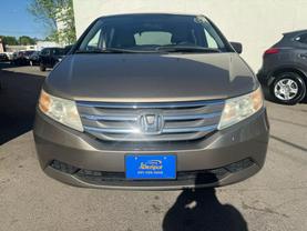 2013 HONDA ODYSSEY PASSENGER GOLD AUTOMATIC - Auto Spot