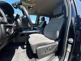 2019 RAM 1500 CREW CAB PICKUP V8, HEMI, 5.7 LITER BIG HORN PICKUP 4D 5 1/2 FT