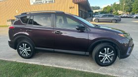 2017 Toyota Rav4 - Image 4