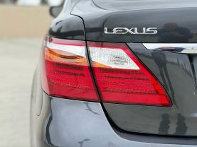 2010 LEXUS LS SEDAN V8, 4.6 LITER LS 460 SEDAN 4D