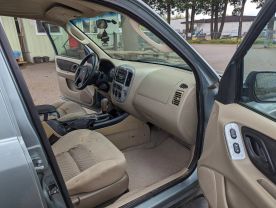 2005 Ford Escape - Image 9