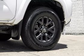2020 TOYOTA TACOMA DOUBLE CAB PICKUP V6, 3.5 LITER SR5 PICKUP 4D 5 FT
