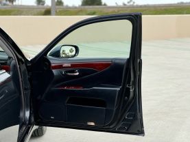 2010 LEXUS LS SEDAN V8, 4.6 LITER LS 460 SEDAN 4D