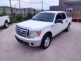 2012 FORD F150 SUPERCREW CAB PICKUP V6, FLEX FUEL, 3.7 LITER XLT PICKUP 4D 5 1/2 FT at Motors On Wheels - used car dealership in Houston, Texas.