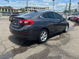 2017 Chevrolet Cruze - Image 3