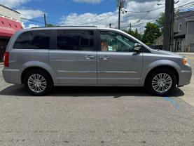 2014 CHRYSLER TOWN & COUNTRY PASSENGER SILVER AUTOMATIC - Auto Spot