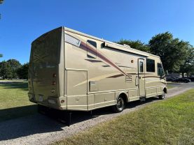 Used 2009 DAMON AVANTI SERIES CLASS A - 3106 WORKHORSE - LA Auto Star located in Virginia Beach, VA