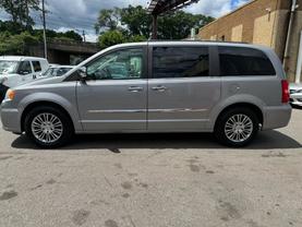 2014 CHRYSLER TOWN & COUNTRY PASSENGER SILVER AUTOMATIC - Auto Spot