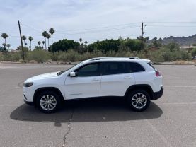 2019 JEEP CHEROKEE SUV 4-CYL, ZERO EVAP, 2.4 LITER LATITUDE SPORT UTILITY 4D