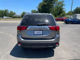 2020 Mitsubishi Outlander - Image 4