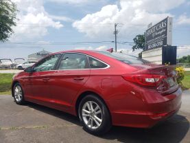 2015 Hyundai Sonata Se Sedan 4d - Image 4