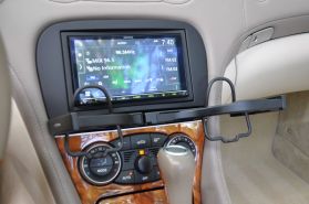 2009 MERCEDES-BENZ SL-CLASS CONVERTIBLE V8, 5.5 LITER SL 550 ROADSTER 2D