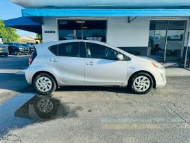 2016 TOYOTA PRIUS C