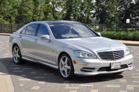 2012 MERCEDES-BENZ S-CLASS SEDAN V8, TWIN TURBO, 4.6 LITER S 550 SEDAN 4D